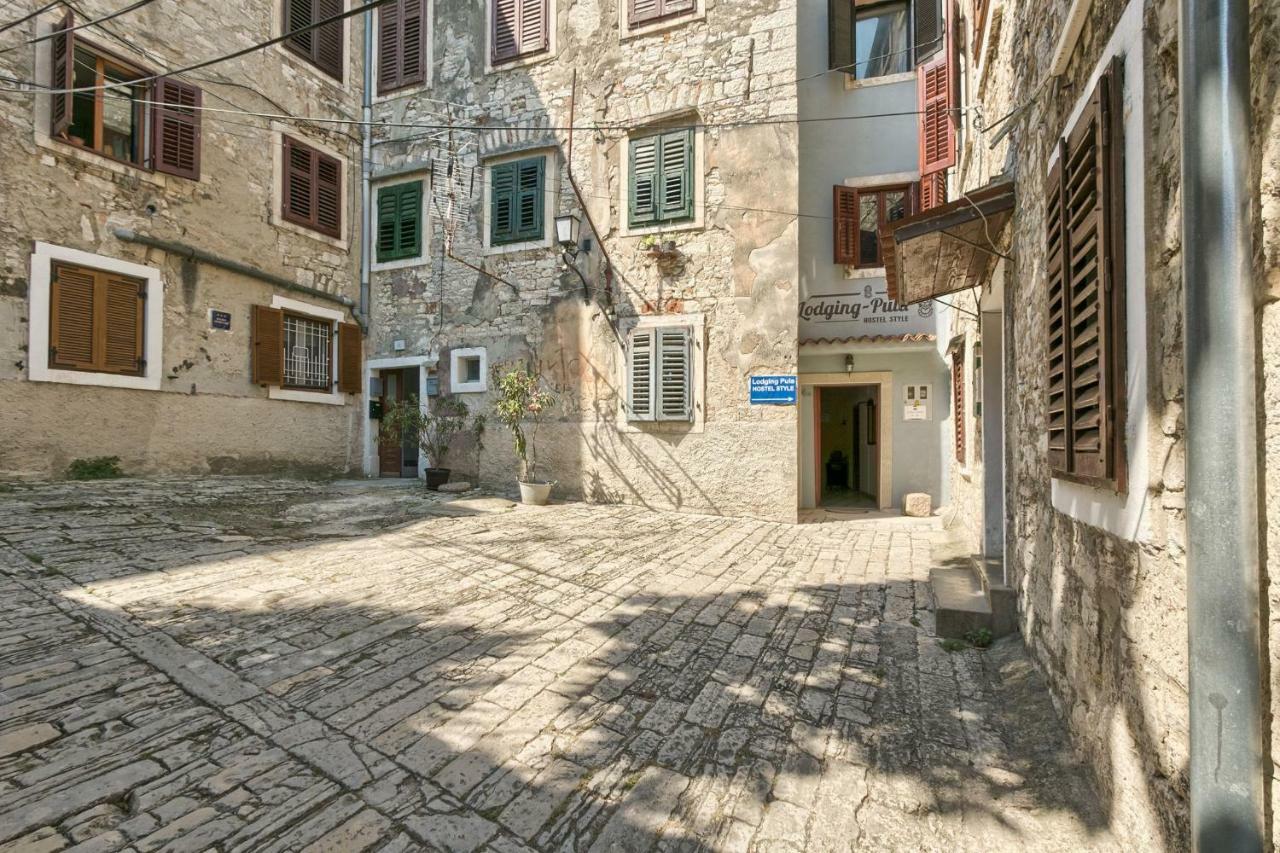 PUY Old Town Apartments In City Center מראה חיצוני תמונה